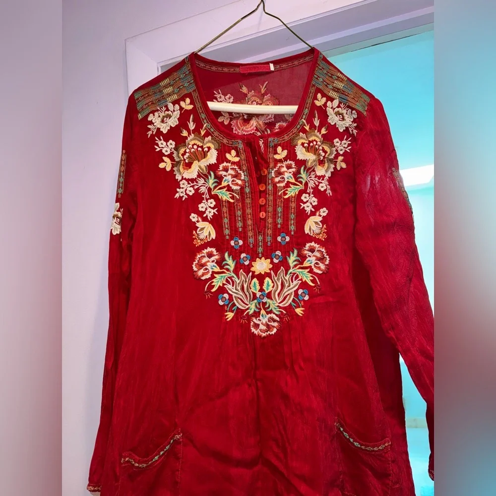Johnny Was Size M Red Embroidered Women’s Blouse - Picture 2 of 8